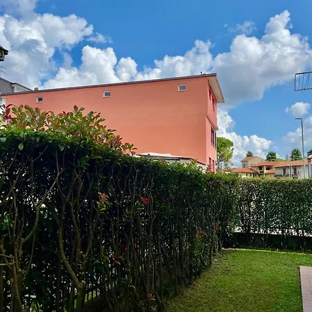 Lägenhet Bnbook Blue River -2 Bedrooms And Private Parking Sesto Calende