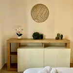 Bnbook Blue River -2 Bedrooms And Private Parking Lägenhet