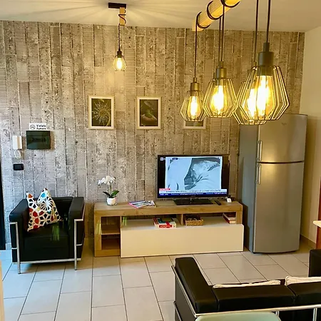 Bnbook Blue River -2 Bedrooms And Private Parking * Сесто-Календе